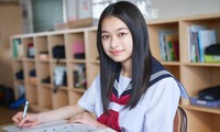 Một thời để nhớ: Bông tai lá trúc và cậu bạn xỏ khuyên một bên tai dịu dàng