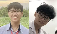 Bộ đôi &quot;chiến thần&quot; chia sẻ bí kíp phá đảo kỳ thi Đánh giá năng lực ĐHQG TP.HCM