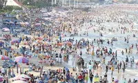 Du khách &quot;vây kín&quot; các điểm nóng du lịch, nhiều người hối tiếc vì đi Đà Lạt, Vũng Tàu