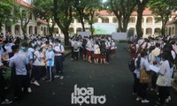 Sĩ tử thi tốt nghiệp THPT đợt 2 tiếc nuối vì đề thi dễ, sốt ruột sợ trường &quot;hết chỗ&quot; 