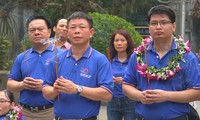 Gương mặt trẻ Việt Nam tiêu biểu báo công, dâng hương các vua Hùng