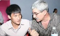 Công Vinh mang HLV Calisto trở lại Việt Nam?