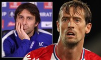 HLV Conte buộc phải xem kế hoạch chiêu mộ Peter Crouch.