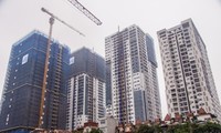 Ngộp thở ở tuyến đường rộng 6m gánh hơn 20 cao ốc