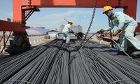 Cổ phiếu thép đột nhiên &apos;đắt hàng&apos;
