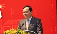 &apos;Chỉ có thể đi tắt đón đầu bằng khoa học công nghệ, chuyển đổi số&apos;