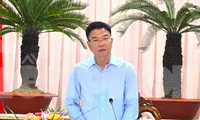 'Tôi đi tiếp xúc cử tri ở Phú Quốc thấy đụng vào đất chỗ nào cũng vướng'