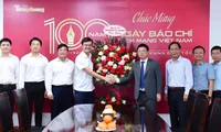 Bí thư thứ nhất Trung ương Đoàn chúc mừng Báo Tiền Phong dịp kỷ niệm 100 năm Ngày Báo chí Cách mạng Việt Nam