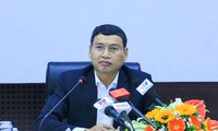 Ông Hồ Kỳ Minh chủ trì buổi họp báo. Ảnh: Nguyễn Thành