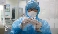 Xét nghiệm truy tìm virus SARS-CoV-2 tại CDC Đà Nẵng. Ảnh: Nguyễn Thành
