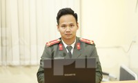 Thượng úy Nguyễn Duy Hoàng. Ảnh: Nguyễn Thắng