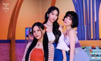 VIVIZ chính thức ra mắt cùng &quot;BOP BOP!&quot;: Nhạc tươi vui nhưng vì sao fan lại rưng rưng?