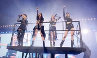 Đồ diễn BLACKPINK tại Coachella: Được D&amp;G thiết kế riêng, món đồ đắt nhất thuộc về ai?