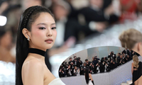 Thực hư clip Jennie (BLACKPINK) bị phóng viên &quot;ngoảnh mặt làm ngơ&quot; tại Met Gala 2023