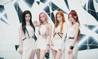ITZY tái xuất với &quot;UNTOUCHABLE&quot;: Nhạc dễ ngấm nhưng thiếu một điều làm fan hụt hẫng