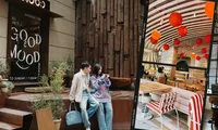 Những quán cà phê mở xuyên Tết: Vài nơi có phụ phí, đóng cửa muộn hơn ngày thường