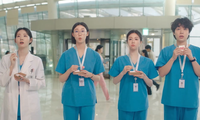 Resident Playbook tập 3, 4: Yi Young tiến tới, cameo &quot;Cá hố&quot; kéo mốc rating mới
