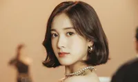 J (STAYC) bị săm soi bàn tán vì làm được điều nhiều nữ idol đình đám khác chưa thể