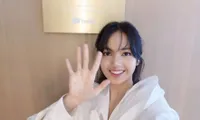 Lisa vừa khoe nhà riêng đã khiến netizen sốc nặng: “Chị định đóng phim Penthouse hay gì&quot;?
