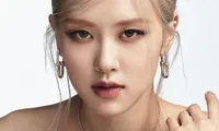 SỐC: Vì được Tiffany &amp; Co. quá ưu ái mà Rosé (BLACKPINK) bỗng dính tin đồn làm “tiểu tam”