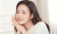 Nữ chính “Bản Tình Ca Mùa Đông” bị chồng phản bội, lấy xe vợ tặng hẹn hò tiểu tam?
