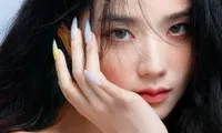 Netizen đang tò mò cực hạn về thân thế chị cả BLACKPINK: Rút cục cha của Jisoo là ai?
