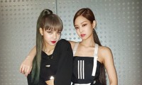 Lisa - Jennie đang yên lành bỗng dính thị phi vì một dòng tweet từ trên trời rơi xuống