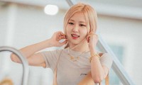 Rosé đáng yêu đến mức nào trong show &quot;Sea Of Hope&quot; mà được dàn host cưng chiều hết mức?