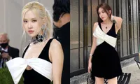 Váy của Rosé tại Met Gala vẫn gây ồn ào: Đụng hàng Dương Mịch, &quot;cháy hàng&quot; trên Taobao