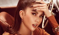 &apos;Sốc đỏ mặt&apos; với bộ ảnh mới của Ngọc Trinh: Cuối cùng thì &apos;nữ hoàng nội y&apos; còn gì chưa lộ?