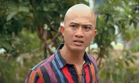Bí mật thú vị phía sau màn cạo trọc đầu cho vai diễn của Doãn Quốc Đam ở “Phố Trong Làng”
