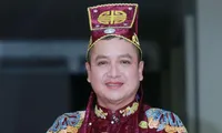 Khán giả &apos;nháo nhào&apos; trước hình ảnh NSƯT Chí Trung bị đột quỵ, thực hư ra sao?