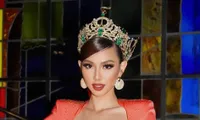 Chiếc vương miện bị méo mà Thùy Tiên đội ở châu Âu là hàng xịn hay bản &quot;pha-ke&quot;?
