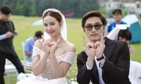 Thương Ngày Nắng Về: Đến tận giờ này, khán giả vẫn tranh cãi vì chi tiết lạ ở đám cưới Trang - Duy