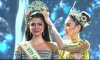 Khi Thùy Tiên đi trao vương miện: Thần thái đỉnh cao nên chưa bao giờ bị tân Hoa hậu lấn át