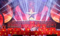 Bất ngờ với độ hoành tráng của đại nhạc hội “We Are The Future” cộp mác học sinh Đoàn Thị Điểm