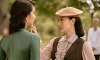 Minh Hằng, Ngọc Trinh đồng loạt bức xúc gay gắt ngay đầu năm mới, biến căng gì đây?