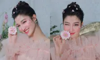 Những lần &quot;thần tiên tỷ tỷ thế hệ mới&quot; Phương Nhi khoe sắc bên hoa: Đẹp hơn hoa là có thật!