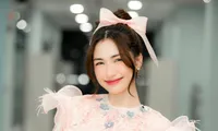 Hòa Minzy có hành động gì mà khiến khán giả lo lắng cho sức khỏe tinh thần của cô?
