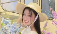 Sau bao ngày cố gắng, Á hậu Phương Nhi đã tự tin khoe một thứ cho bằng chị bằng em