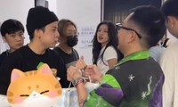 Được stylist của Chi Pu tặng quà, Amber nói gì mà hội đẩy thuyền sướng rơn?