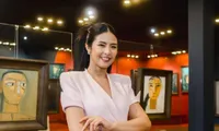 Ngọc Hân là &apos;nàng Hậu&apos; Việt hiếm hoi quan tâm đến hội họa theo cách đặc biệt này