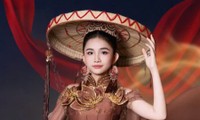 V-Biz có thêm sao nhí 13 tuổi hứa hẹn sẽ là siêu mẫu hoặc diễn viên sáng giá 