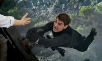 Nhiệm Vụ Bất Khả Thi: Còn thử thách nguy hiểm gì Tom Cruise không dám làm?