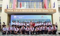 Gần 500 học sinh Kiên Giang tranh tài ở kỳ thi giải Toán trên máy tính cầm tay