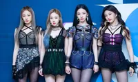 Vì đâu netizen bất ngờ cực độ khi biết danh tính stylist lo trang phục cho aespa?