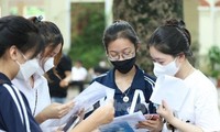 Chi phí học thêm là khoản lớn nhất đối với phụ huynh có con học phổ thông