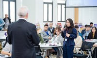 Hiệu trưởng Trường Đại học Cornell truyền cảm hứng cho sinh viên Việt Nam