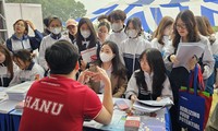 Tuyển sinh đại học năm 2024: Có chứng chỉ ngoại ngữ quốc tế, vào ngành ngôn ngữ học thế nào?