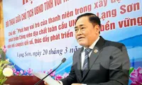 Chủ tịch UBND tỉnh Lạng Sơn đối thoại với thanh niên. Ảnh: Duy Chiến.
